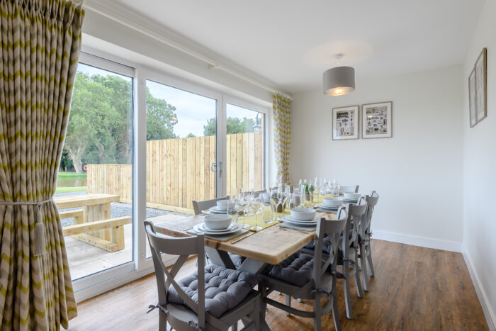 8423453-interior07-700x467
